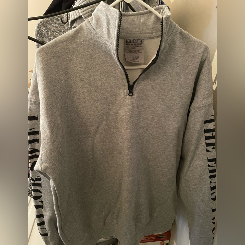 NEW - Taylor Swift Eras Tour Size XS Gray Quarter (1/4) Zip